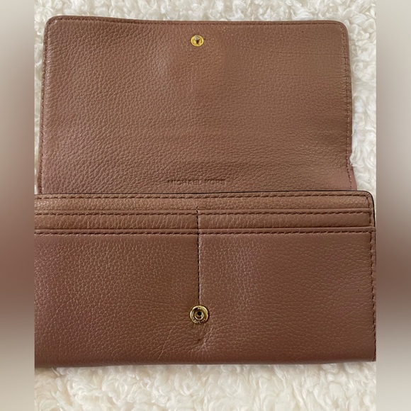 Michael Kors leather wallet - Picture 3 of 5